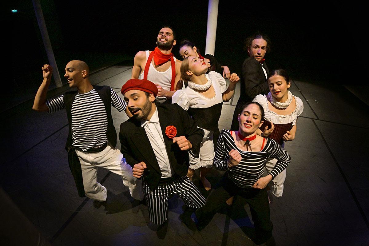 Liebesgeflechte Nowhere, now here.