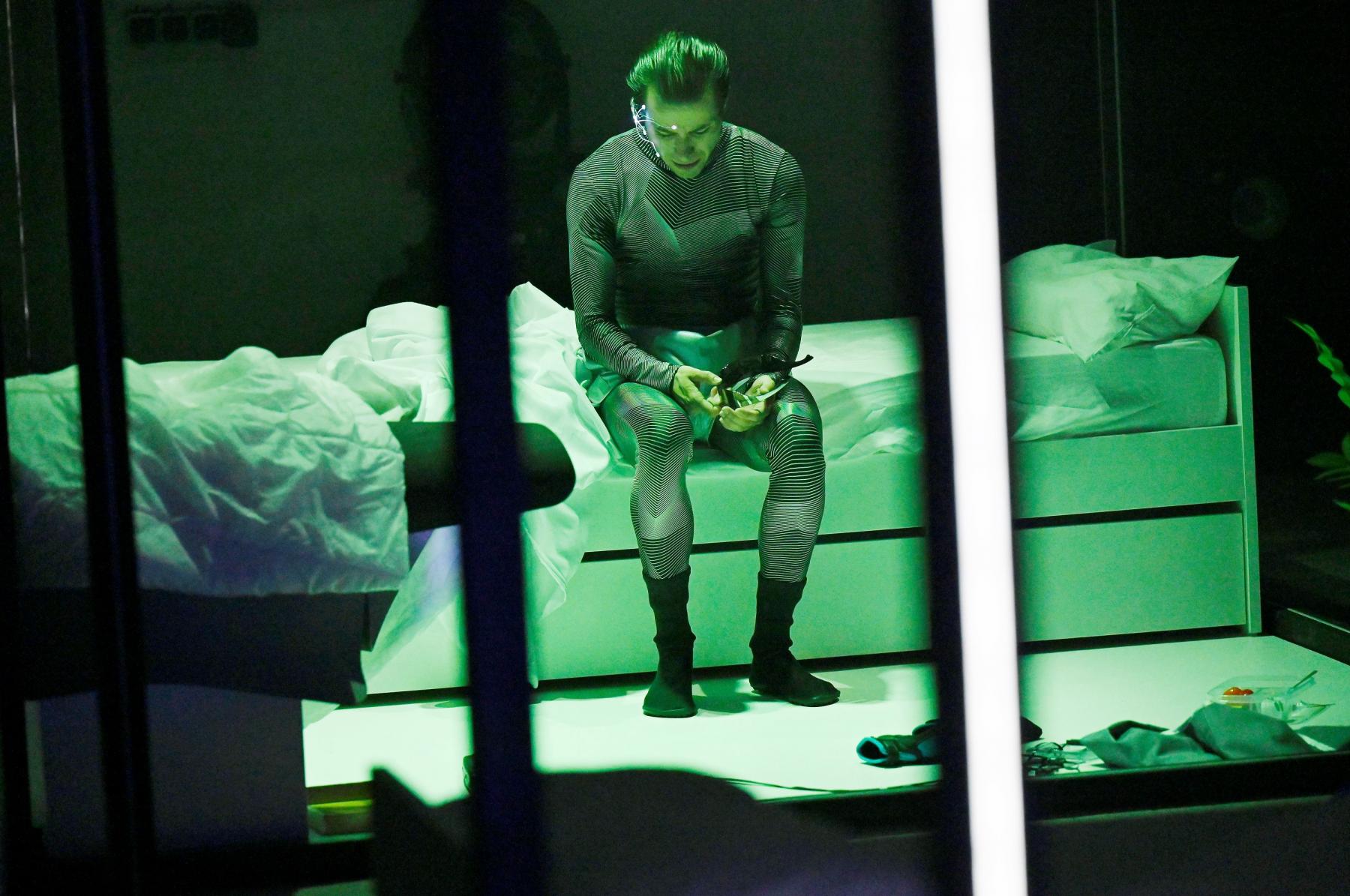 Victory im Sonnengruß